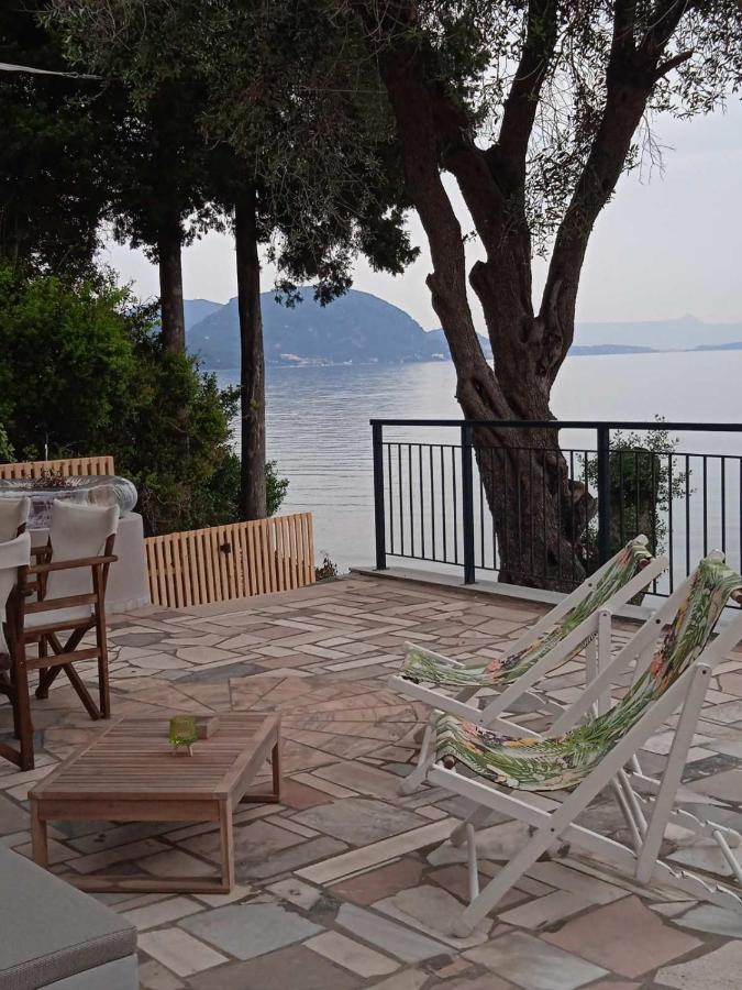 Paul Seafront House Villa Mesongí Eksteriør billede