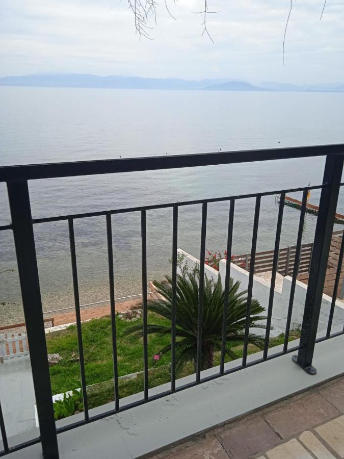 Paul Seafront House Villa Mesongí Eksteriør billede