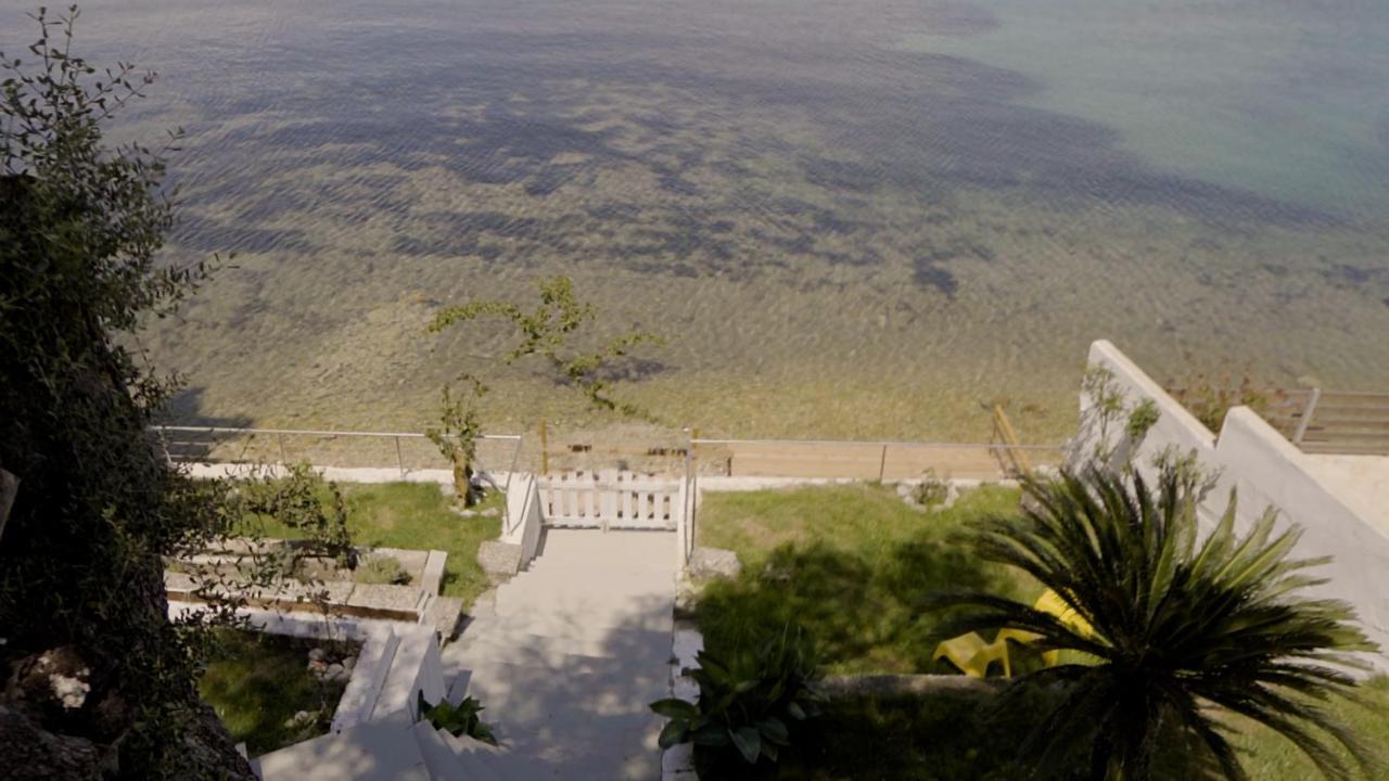 Paul Seafront House Villa Mesongí Eksteriør billede
