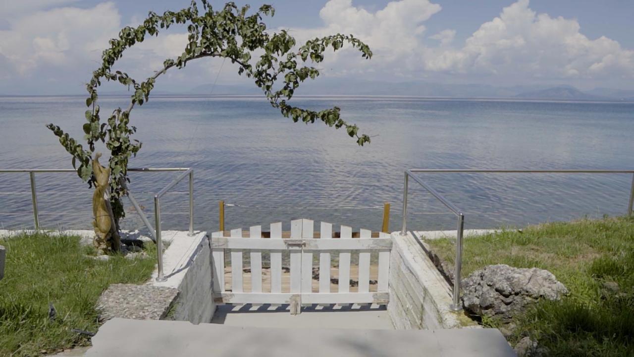 Paul Seafront House Villa Mesongí Eksteriør billede